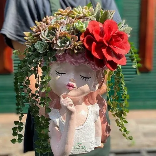 Meme bó hoa hồng cổ phấn nhẹ đẹp mắt.