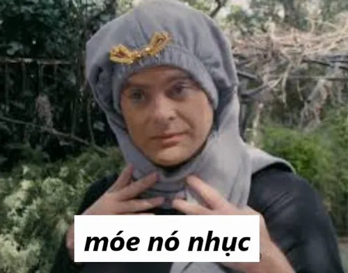 Meme hài người đội quần thể hiện chạm đáy sĩ diện