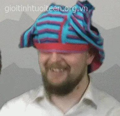 Ảnh meme vui cảm giác quê chín mặt khi cực điểm sai sót