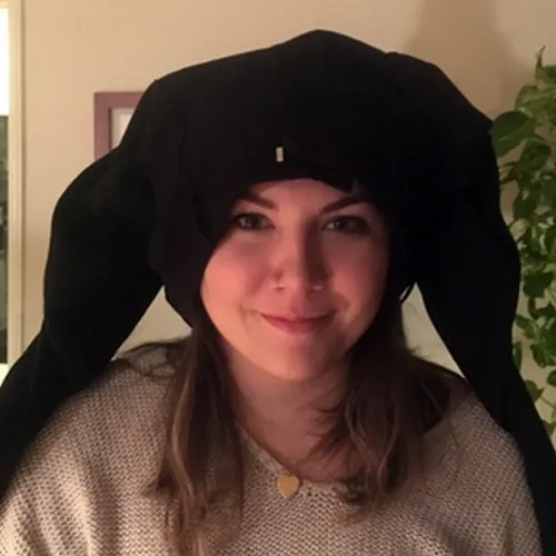 Ảnh hài luống cuống do trò đùa bạn bè khiến vỡ trận cảm xúc