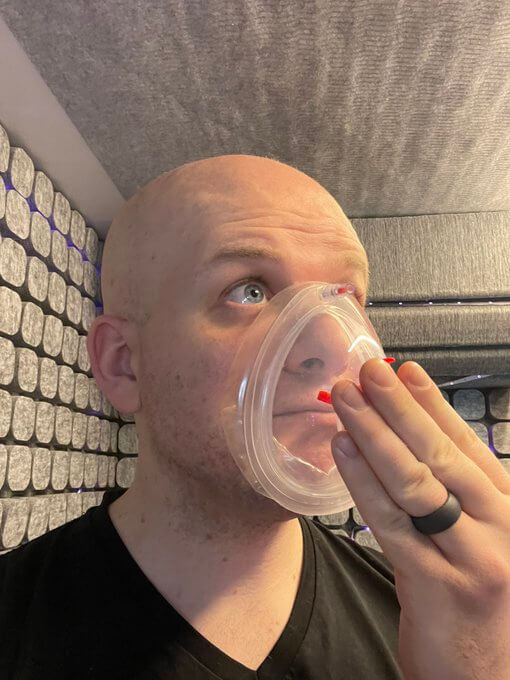 Xỉu ngang phải thở bình oxy khi game bị giật