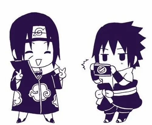 Hình troll thiên tài Uchiha giãn cơ nhưng Sharingan vẫn sáng rực đầy khí chất