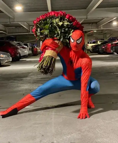 Ảnh vui kỵ sĩ thành phố xoay vòng né đòn làm bật nét linh hoạt đô thị mềm mại