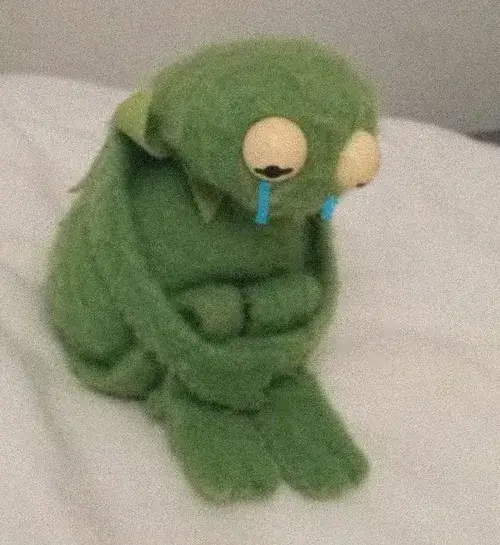 Vịt vàng quay đi hờn dỗi như vừa bị bỏ rơi.