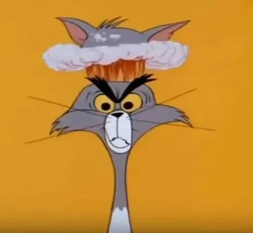 Hình meme hài mèo Tom cho thấy nét mặt sượng trân khi bẫy phản tác dụng