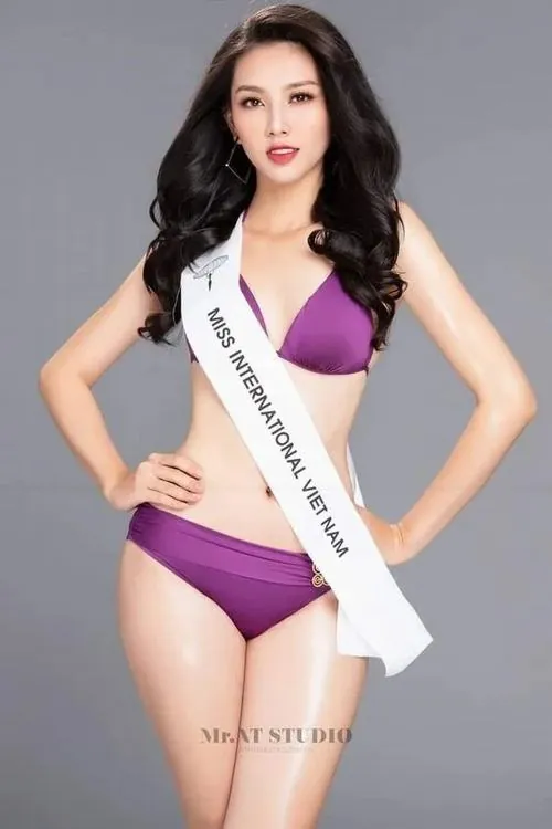 Chiêm ngưỡng 75 Ảnh Người Mẫu Bikini Siêu Mỏng Đẹp Nhất khoe trọn đường cong chữ S