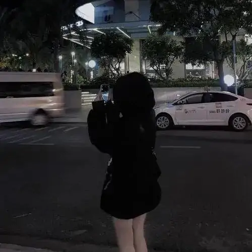 Top 100+ Ảnh Avatar Cô Gái Quay Lưng Người Thật đẹp với vóc dáng thon gọn mái tóc mềm mại