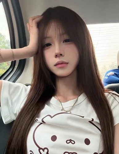 Hình ảnh mỹ nữ với phong cách phối đồ cực chất đang dạo quanh các khu phố cổ kính của Thượng Hải mang lại một hơi thở hiện đại hòa quyện cùng nét truyền thống vô cùng độc đáo và xinh đẹp.