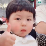 Gấu trúc like 2 tay